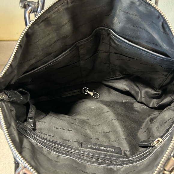 Michael Kors Sadie Satchel Tote Lg Soho Designer Leather Moto Convertible READ - Picture 5 of 10